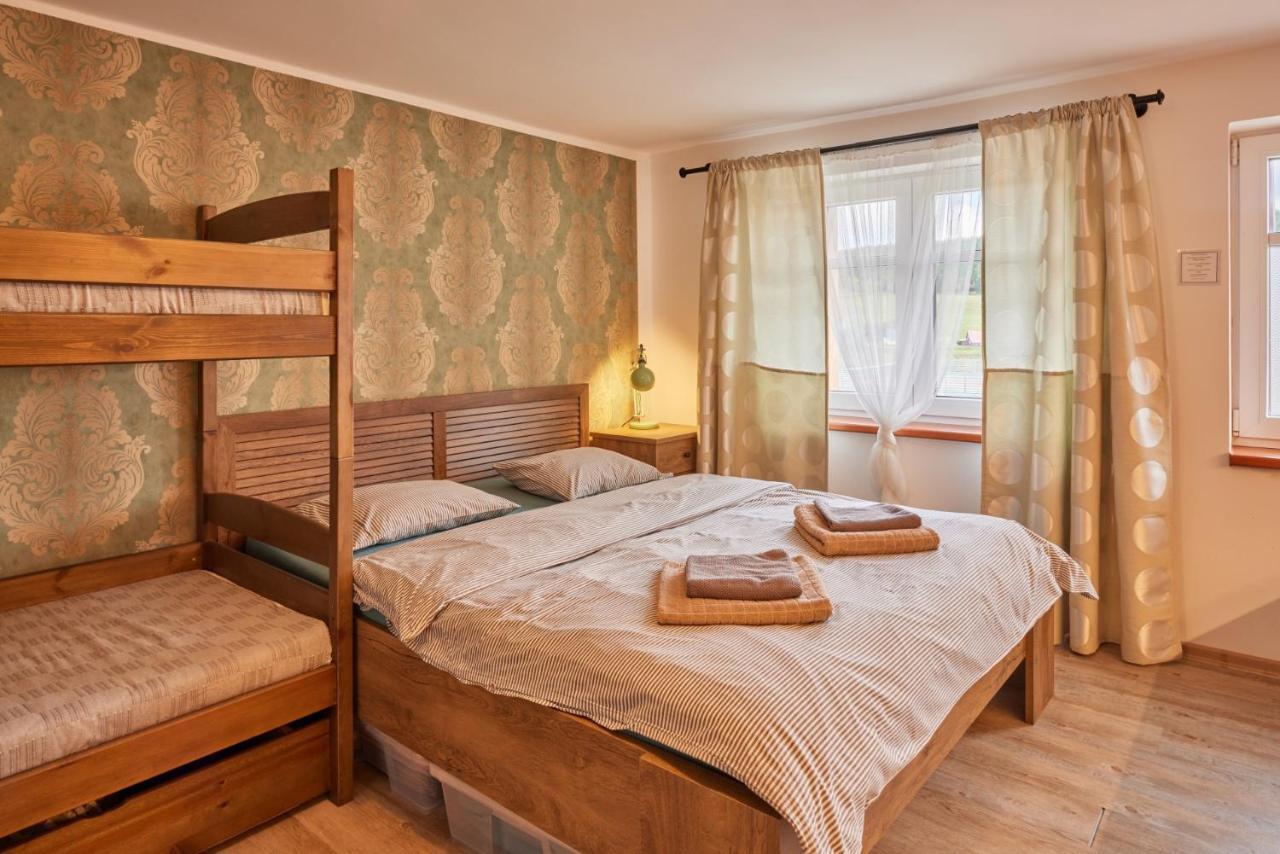 Apartment Eskadra Horni Mala Upa Ngoại thất bức ảnh